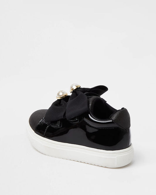 Mini girls black RIR bow plimsoles